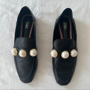 Zara black Pearl loafers US 9 EUC